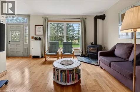 2266 Pettit Road Fort Erie ON L2A 5M4