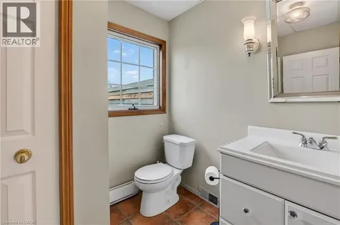 2266 Pettit Road Fort Erie ON L2A 5M4