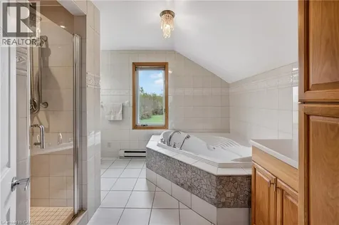 2266 Pettit Road Fort Erie ON L2A 5M4