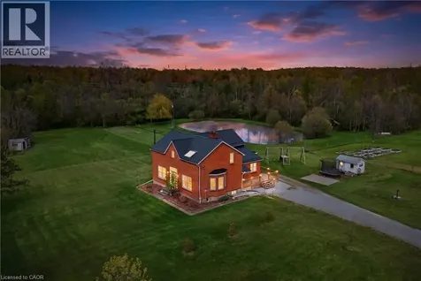 2266 Pettit Road Fort Erie ON L2A 5M4