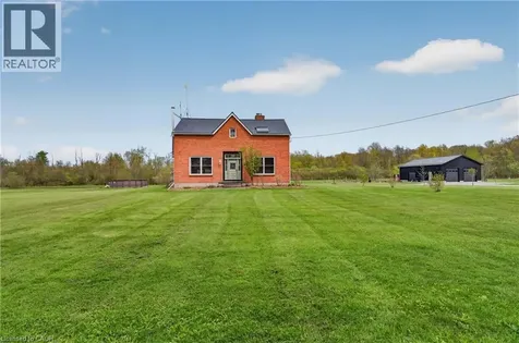 2266 Pettit Road Fort Erie ON L2A 5M4