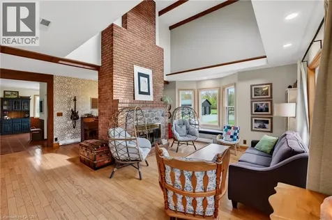 2266 Pettit Road Fort Erie ON L2A 5M4