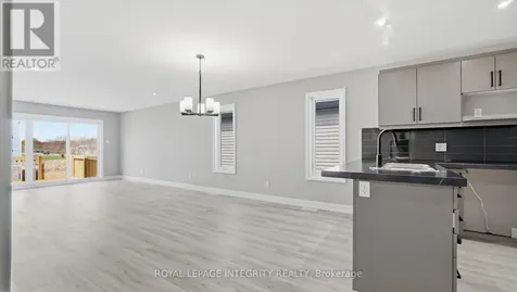 1233 Montblanc Crescent Russell ON K0A 1W0