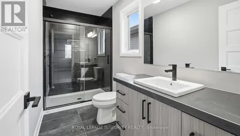 1233 Montblanc Crescent Russell ON K0A 1W0