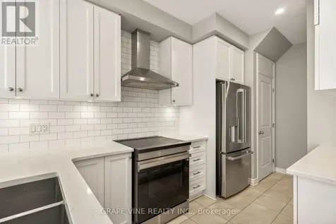 834 Cedar Creek Drive Ottawa ON K1T 0N6