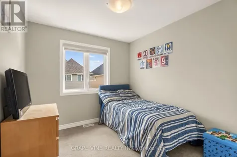 834 Cedar Creek Drive Ottawa ON K1T 0N6