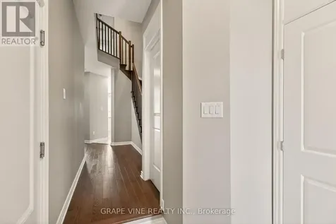834 Cedar Creek Drive Ottawa ON K1T 0N6