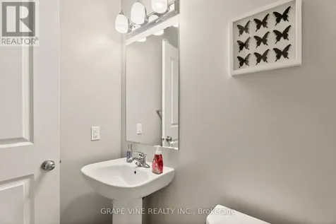 834 Cedar Creek Drive Ottawa ON K1T 0N6