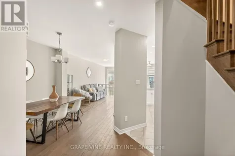 834 Cedar Creek Drive Ottawa ON K1T 0N6