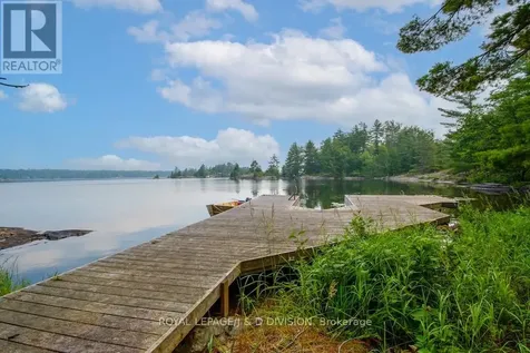 4446 Is 107 Stoney Lake Island North Kawartha ON K0L 2H0