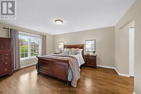 42 Hampel Crescent Ottawa ON K2S 1E4