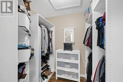 42 Hampel Crescent Ottawa ON K2S 1E4
