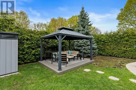 42 Hampel Crescent Ottawa ON K2S 1E4