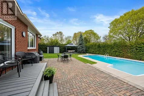 42 Hampel Crescent Ottawa ON K2S 1E4