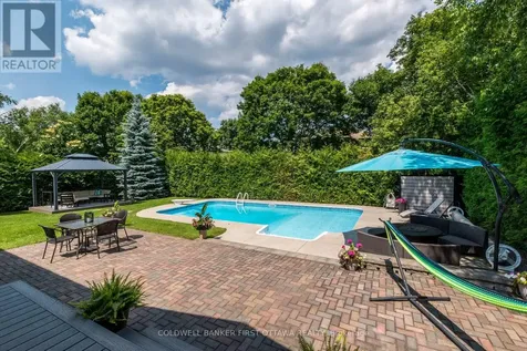 42 Hampel Crescent Ottawa ON K2S 1E4