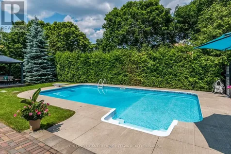 42 Hampel Crescent Ottawa ON K2S 1E4