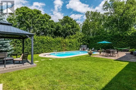 42 Hampel Crescent Ottawa ON K2S 1E4