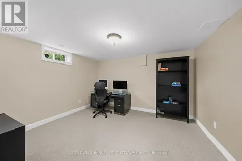 42 Hampel Crescent Ottawa ON K2S 1E4