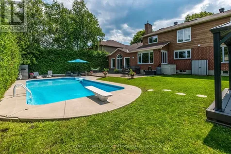 42 Hampel Crescent Ottawa ON K2S 1E4