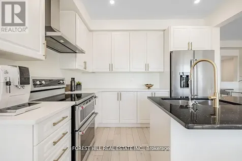 16 Hartney Drive Richmond Hill ON L4S 0J8