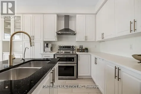 16 Hartney Drive Richmond Hill ON L4S 0J8