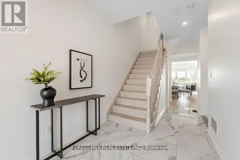16 Hartney Drive Richmond Hill ON L4S 0J8
