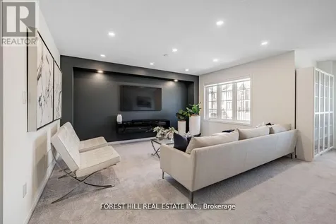 16 Hartney Drive Richmond Hill ON L4S 0J8