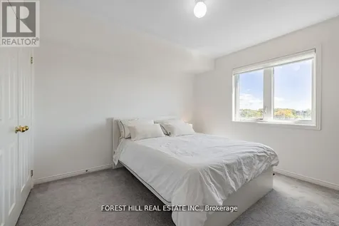 16 Hartney Drive Richmond Hill ON L4S 0J8