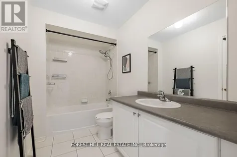 16 Hartney Drive Richmond Hill ON L4S 0J8