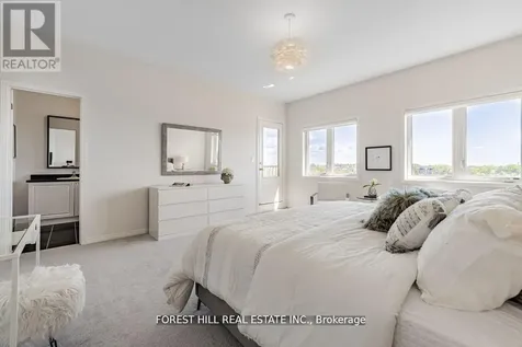 16 Hartney Drive Richmond Hill ON L4S 0J8