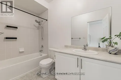 16 Hartney Drive Richmond Hill ON L4S 0J8