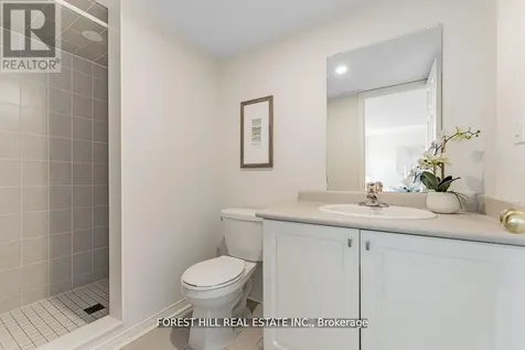 16 Hartney Drive Richmond Hill ON L4S 0J8