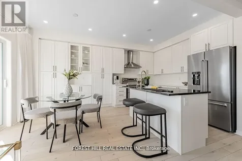 16 Hartney Drive Richmond Hill ON L4S 0J8