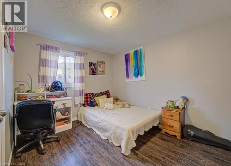 237 Thistleglen Place Waterloo ON N2T 2A6