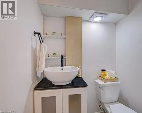 237 Thistleglen Place Waterloo ON N2T 2A6