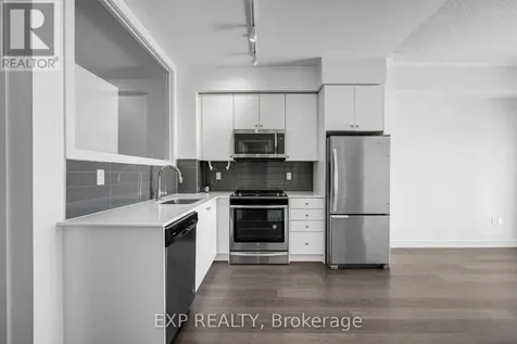555 William Graham Drive Aurora ON L4G 7C4