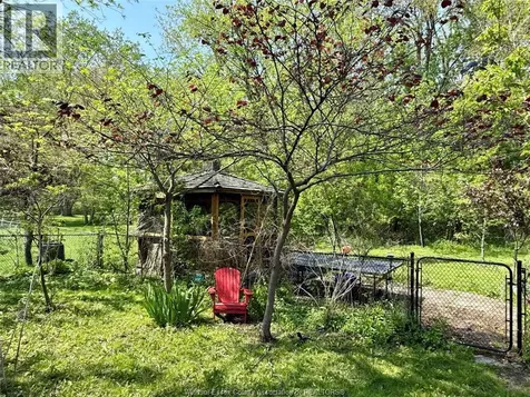 2240 Bondy Avenue Lasalle ON N9H 1J2