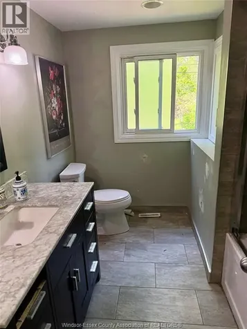 2240 Bondy Avenue Lasalle ON N9H 1J2