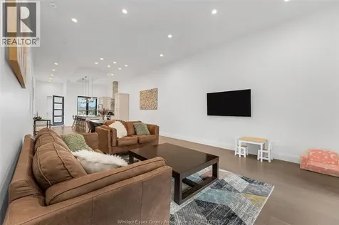 658 Lily Mac Boulevard Windsor ON N9E 0B1