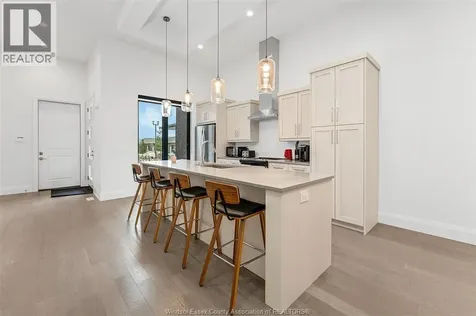 658 Lily Mac Boulevard Windsor ON N9E 0B1