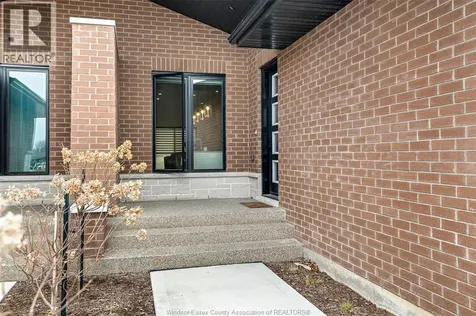 658 Lily Mac Boulevard Windsor ON N9E 0B1