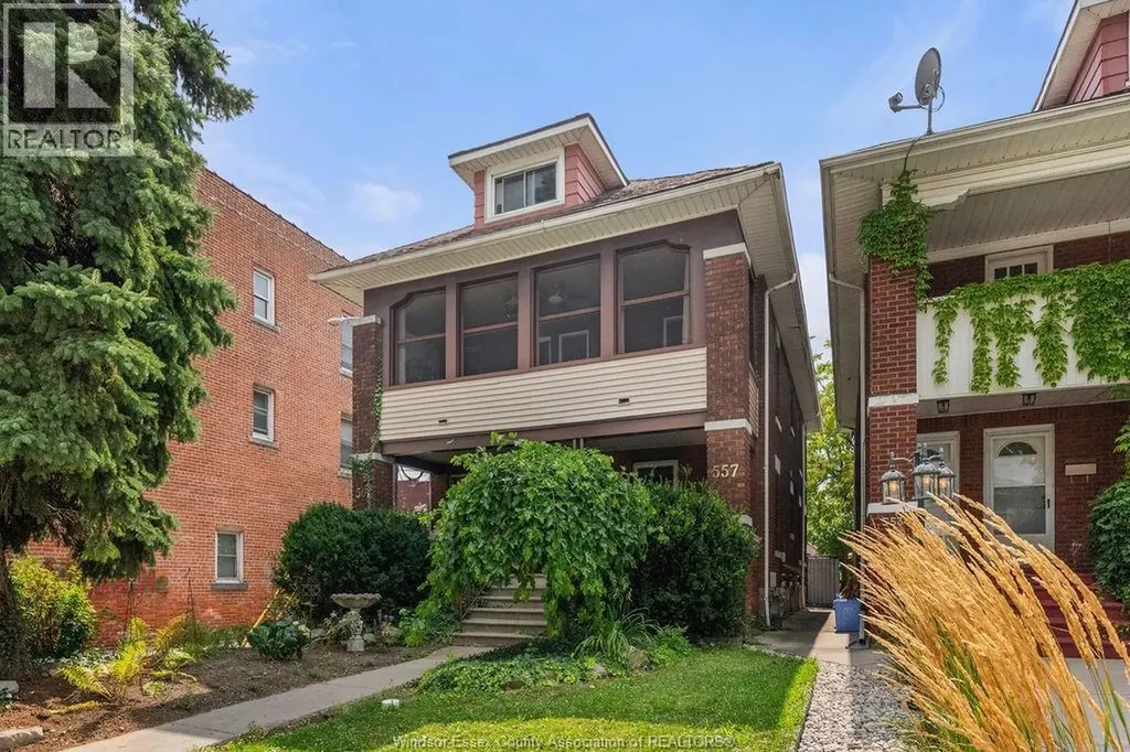 557 Moy Avenue Windsor ON N9A 2N3