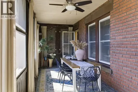 557 Moy Avenue Windsor ON N9A 2N3