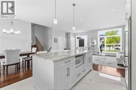 946 Westwood Lakeshore ON N8L 1G5