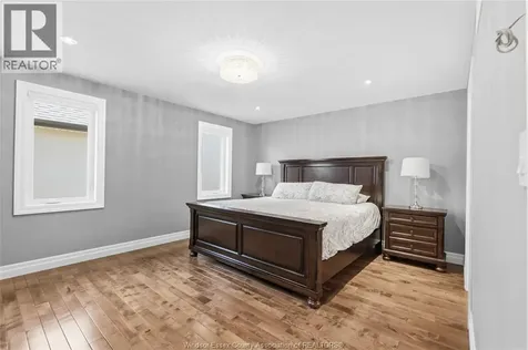 946 Westwood Lakeshore ON N8L 1G5