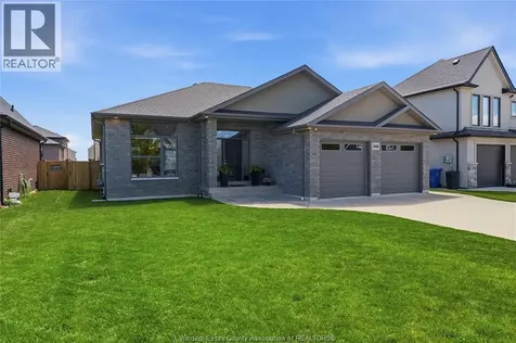 946 Westwood Lakeshore ON N8L 1G5