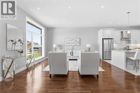 946 Westwood Lakeshore ON N8L 1G5