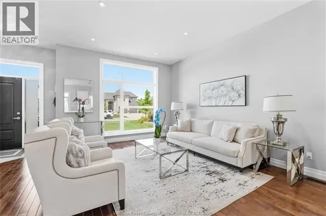 946 Westwood Lakeshore ON N8L 1G5