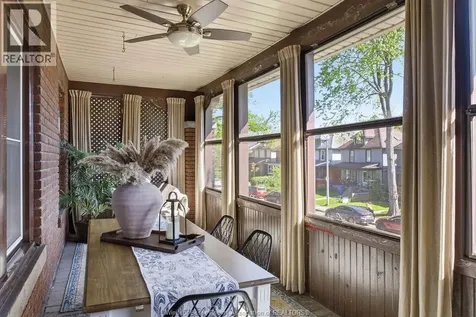 557 Moy Avenue Windsor ON N9A 2N3