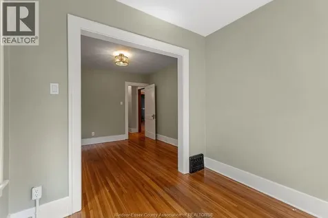 557 Moy Avenue Windsor ON N9A 2N3